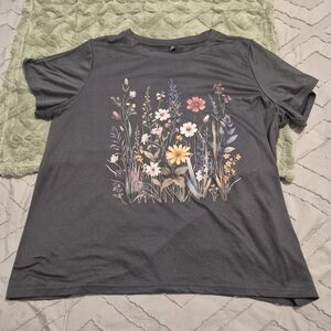 Gray Floral Graphic T-Shirt